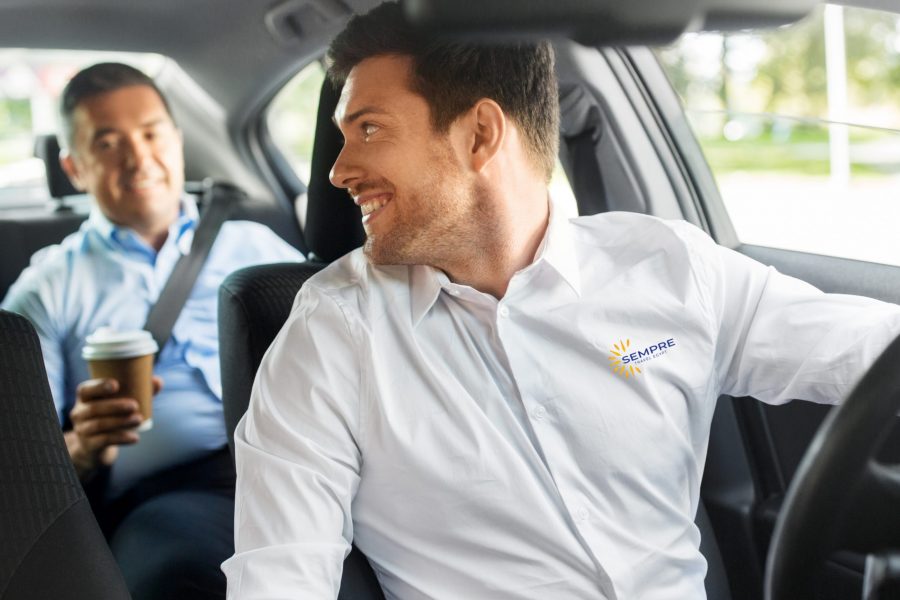 Marsa Alam zum Flughafen Hurghada mit dem Minibus 2024