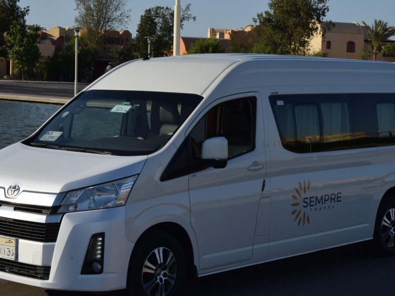 Flughafen Hurghada nach Safaga mit dem Minibus 2023