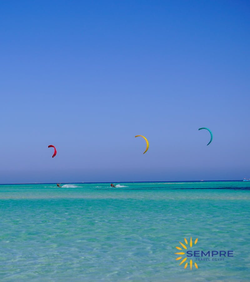 Spannung und Spaß entlang der Küste vom Roten Meer